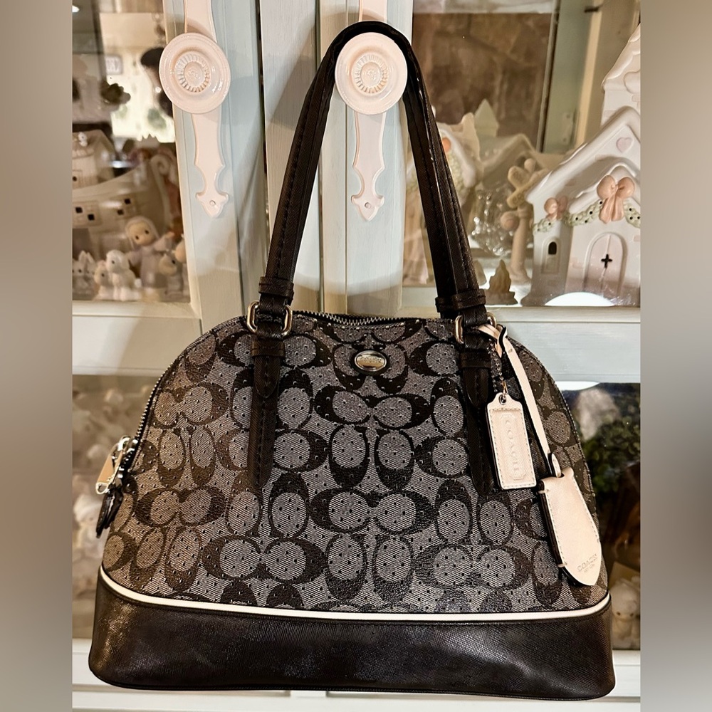 Vintage Coach Peyton Perforated Cora Domed Satchel in Great Condition!